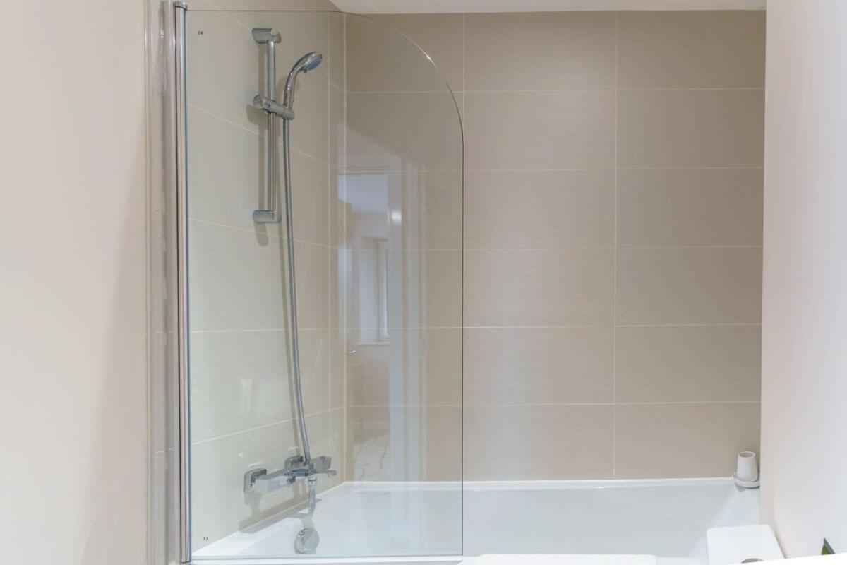 Fantastic 1 Bed Flat Manchester - Sleeps 3 Dış mekan fotoğraf